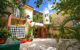 La Casa Del Almendro