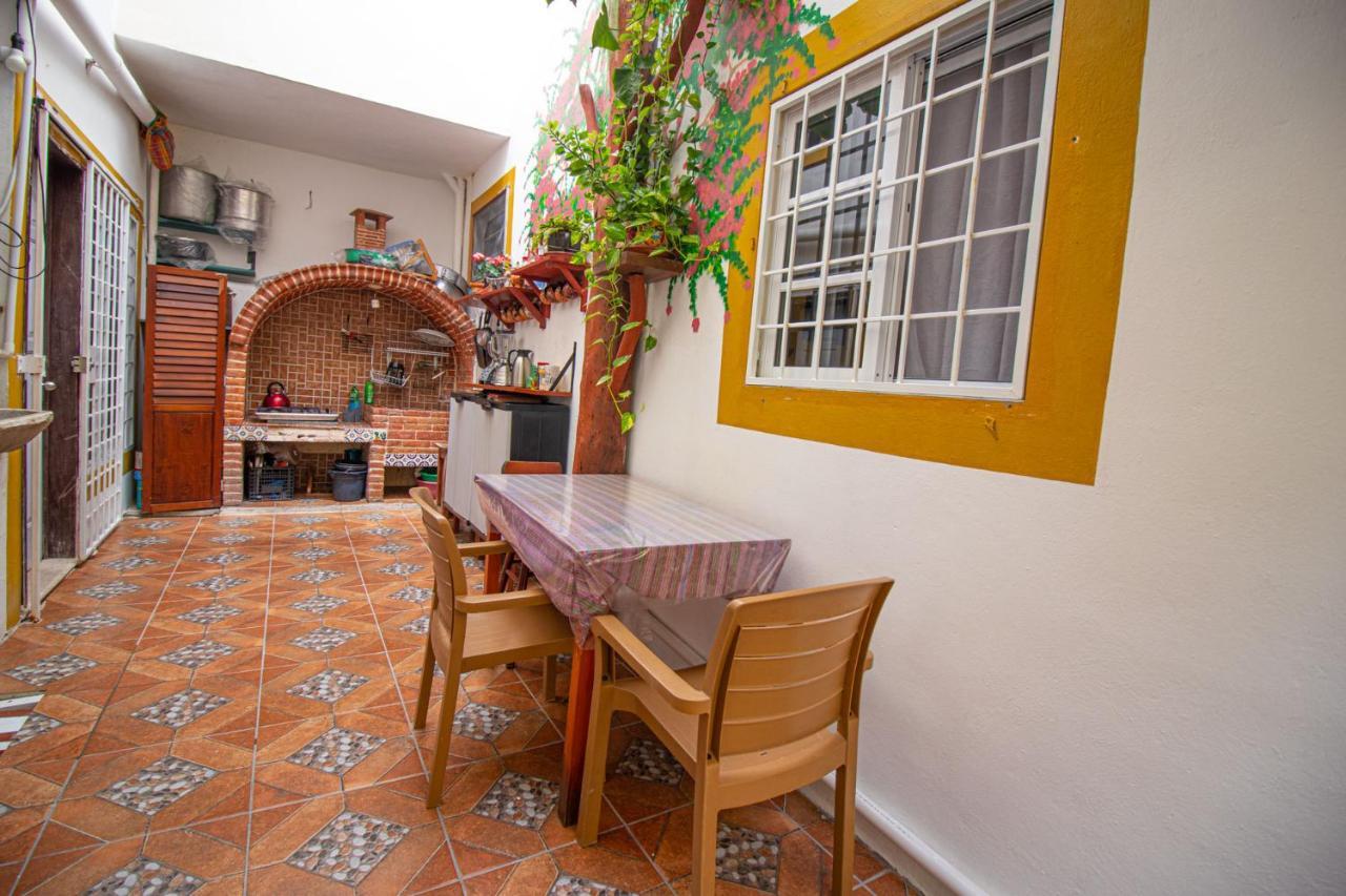 Hotel La Casa Del Almendro à Playa del Carmen Extérieur photo