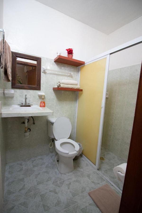 Hotel La Casa Del Almendro à Playa del Carmen Extérieur photo