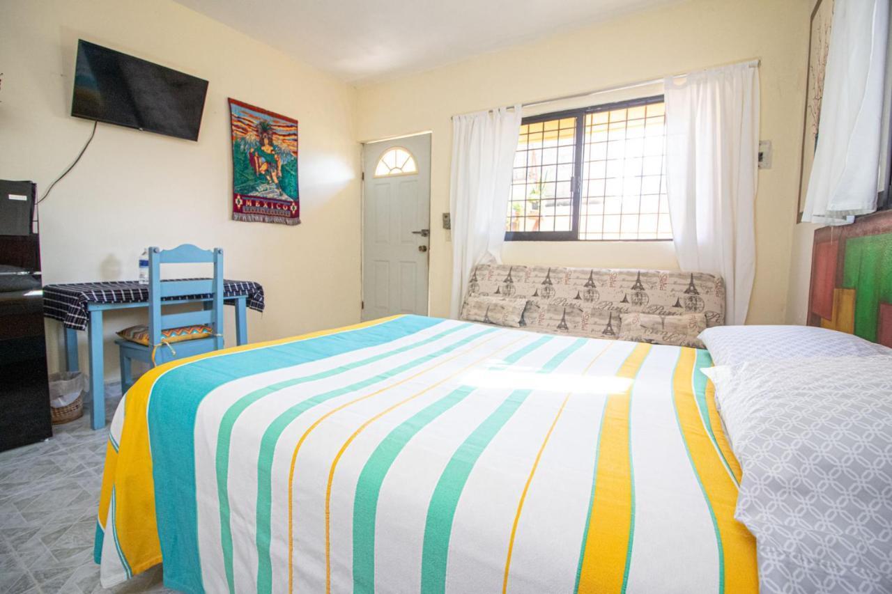 Hotel La Casa Del Almendro à Playa del Carmen Extérieur photo