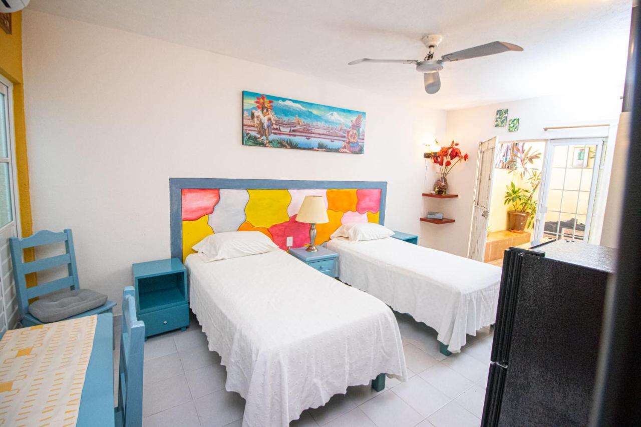 Hotel La Casa Del Almendro à Playa del Carmen Extérieur photo