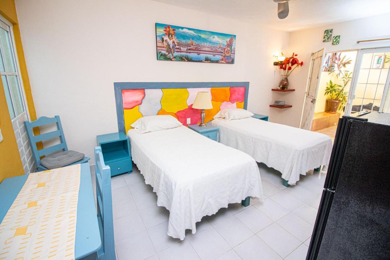Hotel La Casa Del Almendro à Playa del Carmen Extérieur photo