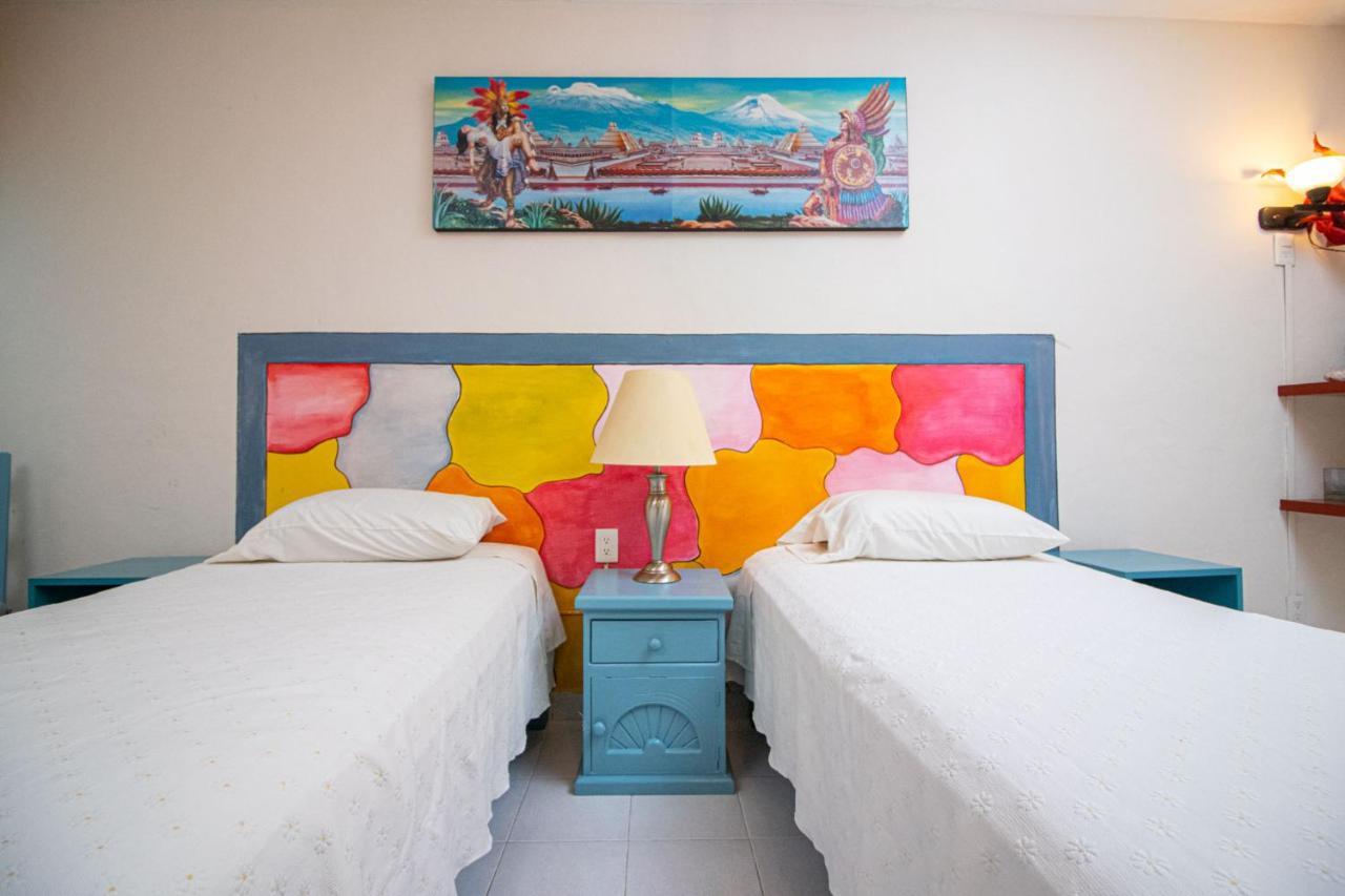 Hotel La Casa Del Almendro à Playa del Carmen Extérieur photo